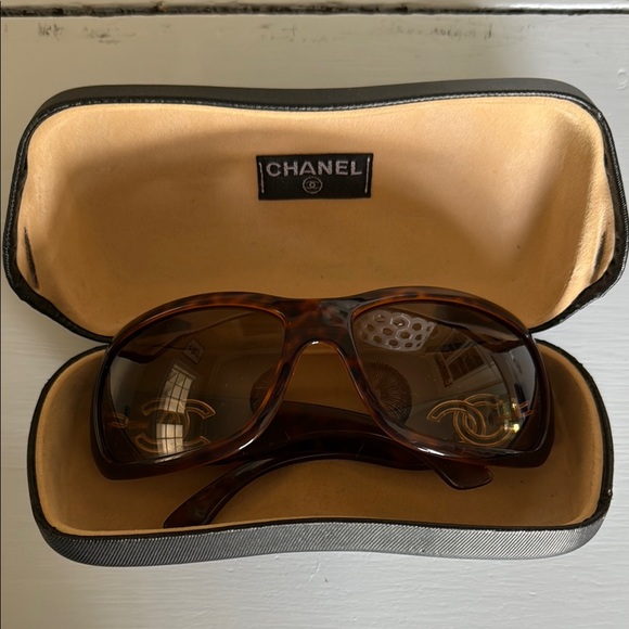 Designer Sunglasses - Picture 1 of 5
